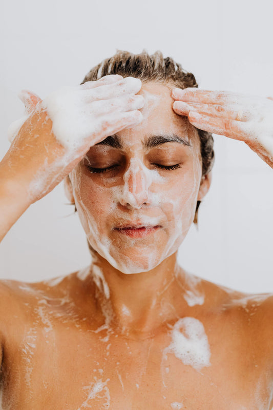 The Ultimate Guide to Choosing the Right Cleanser for Your Skin Type: A Comprehensive Review